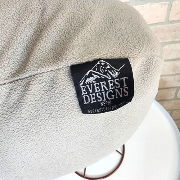 EVEREST Wool Winter Tassel Hat - Picture 5 of 7